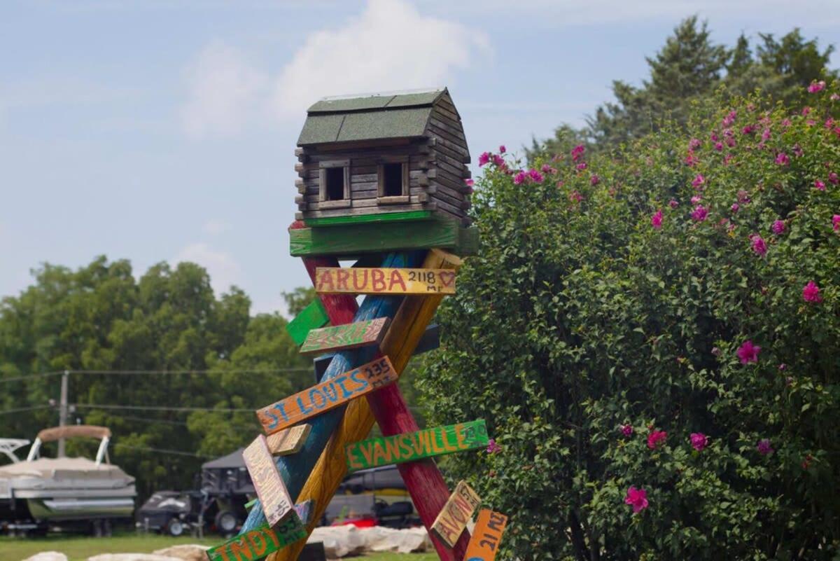 Charming Log Cabin In بلومنقتون المظهر الخارجي الصورة